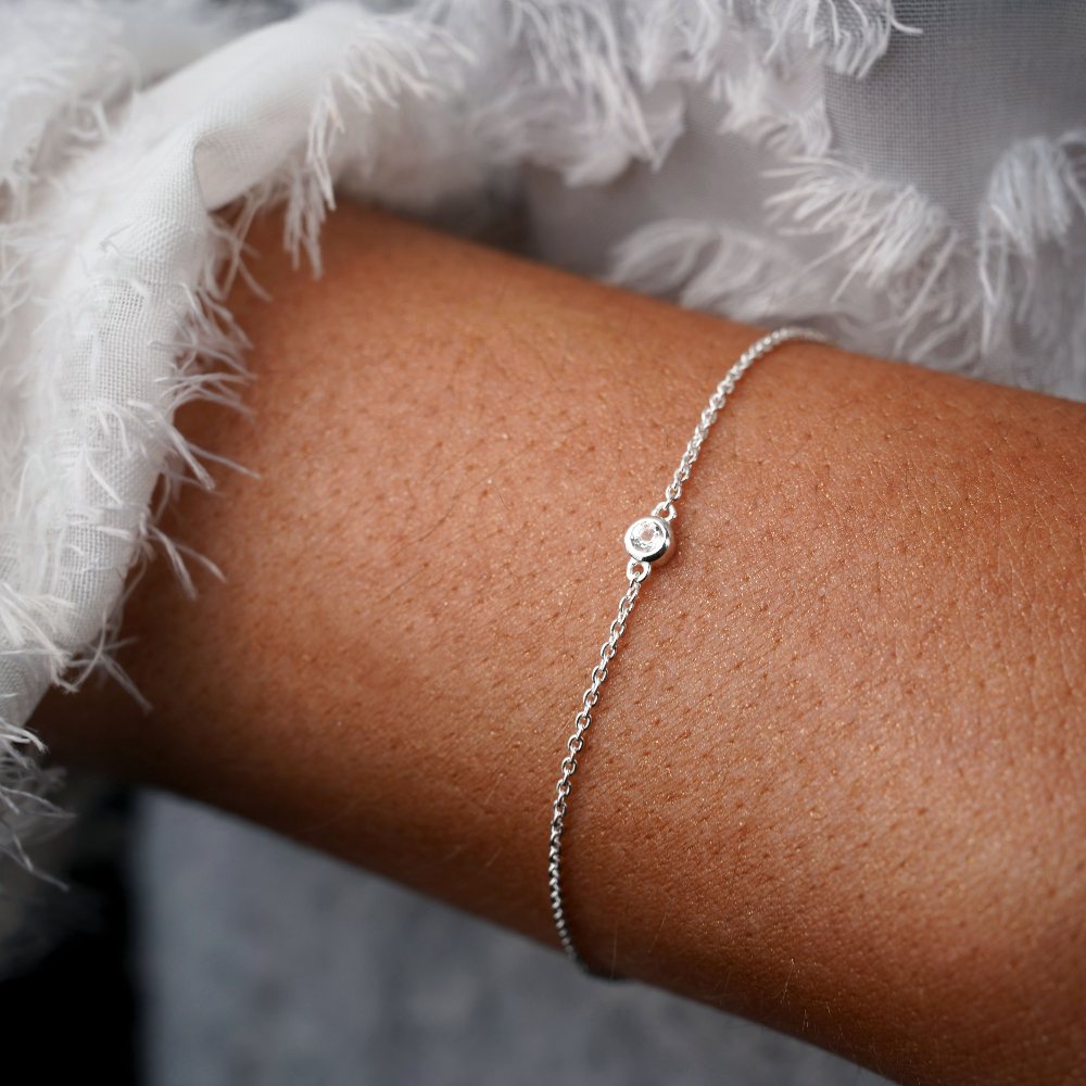 Pulsera de cristal con cristal de Topacio Blanco. Pulsera en plata con preciosa piedra preciosa de Topacio Blanco.