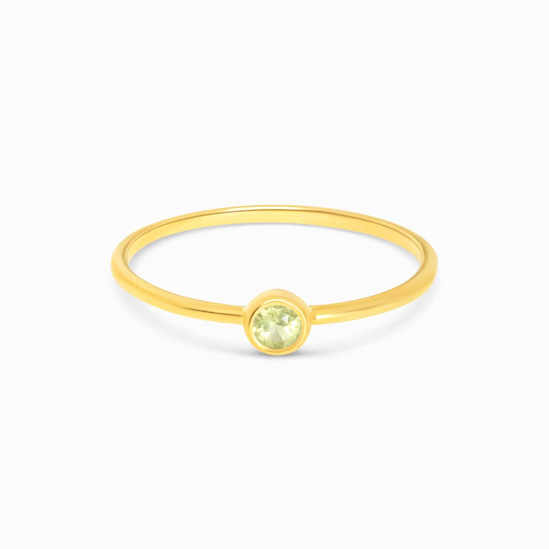 Anillo de peridoto en oro. Anillo moderno de oro con cristal Peridoto.