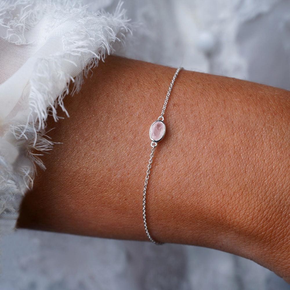 Pulsera con piedra de nacimiento de Octubre en plata con cristal de Cuarzo Rosa. Pulsera con piedra preciosa rosa Cuarzo rosa en plata.