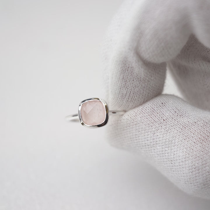 Anillo Elegance Cuarzo rosa Plata