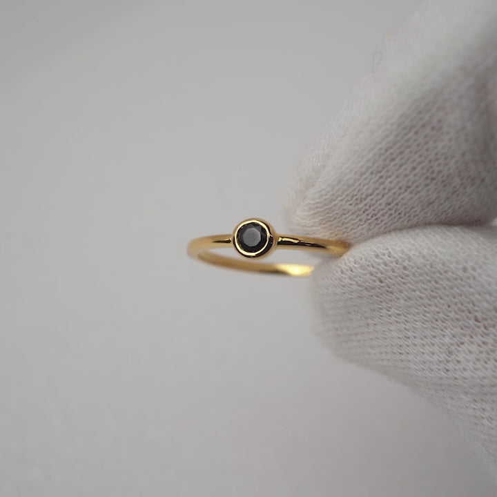 Anillo Petite Ónix negro Oro